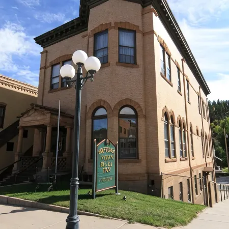 Town Hall Inn