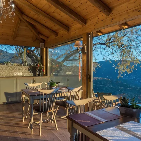 AlmondHouse Suites with Fireplace - Adults Only