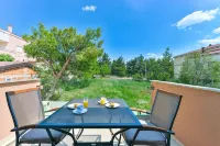 Cascade Villas with Private Garden and Jacuzzi - 3-Star