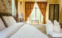 Stamp Hills Resort - Mountain view