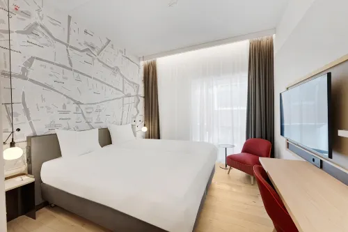 IntercityHotel Leiden - พร้อมWifi