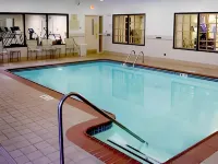 Courtyard Newport News Yorktown - Pools