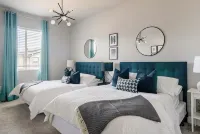 Spacious 4-bedroom house with WiFi, AC in delightful Central Park Denver - Holiday bungalows