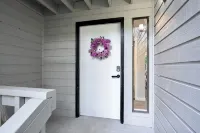 Spacious 3BR Retreat by Microsoft with Backyard