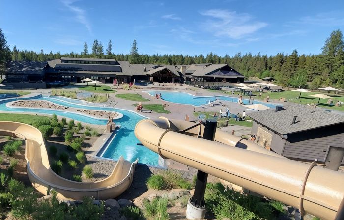 Sunriver Charmer-Updated Family Cabin w/SHARC, Village Access-Comfortable for 6