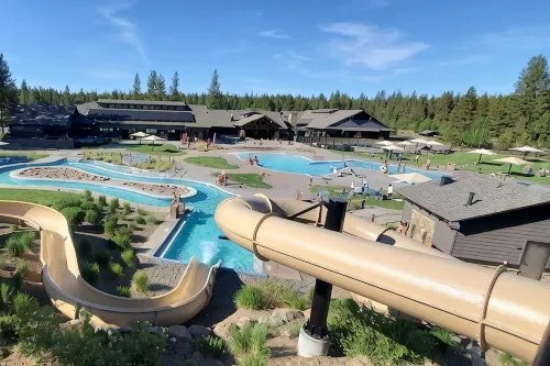 Sunriver Charmer-Updated Family Cabin w/SHARC, Village Access-Comfortable for 6