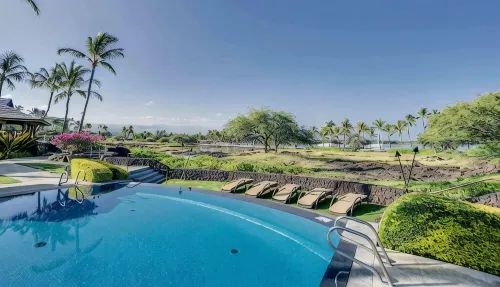 Kolea 11D Walk to the Beach - Pools