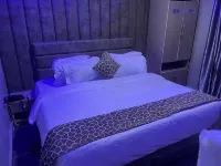 Station View Hotel - Private Pools