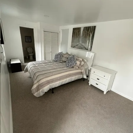 Summer Sunset Hideout 3-5 BEDROOMS/4 BATH-PLEASANTVILLE