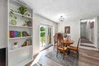 The Sweet Pea 3BD 2BA Cozy, Stylish Stay Just Minutes from I-40 & Everything - Homestays