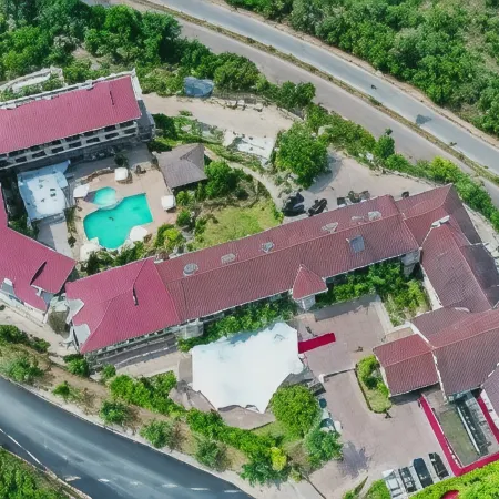 Ridge Royal Hotel