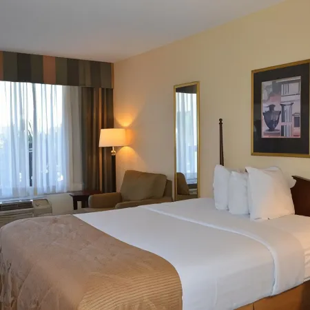 Opal Hotel & Suites