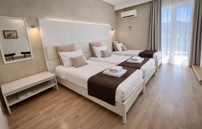 Nidimos Hotel