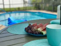 Barefoot Dreams 2 Bed 2 Bath Private Pool Home - Fenced In Yard -10 min to beach - Homestays