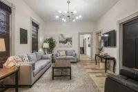 Luxury @  LaFayette Place, downtown New Albany. Minutes to Louisville. - 3 tähden