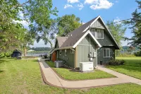 Murray Lake Waterfront Retreat w/ Dock, Patio & Fire Pit - 4-Star