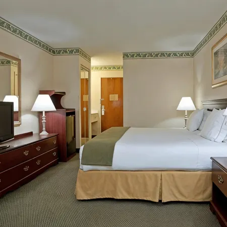 Holiday Inn Express & Suites KERNERSVILLE SOUTH by IHG