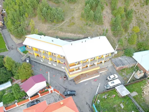 Baikal Cedar - parking