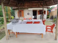 White Cat Farm Hut Inn - 3-Star