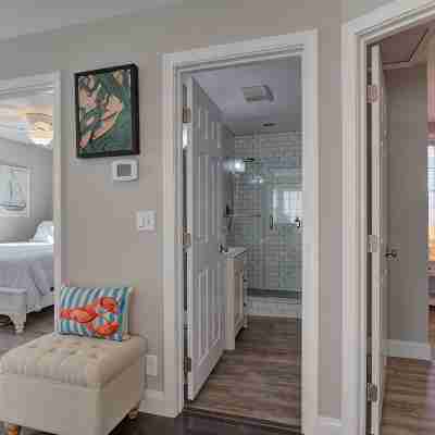 Renovated 2 bedrm apt located in heart of Ogunquit Rooms
