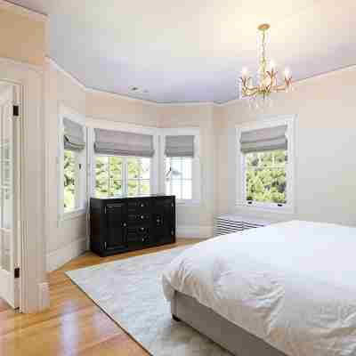 The Claremont District Luxury Residence Rooms