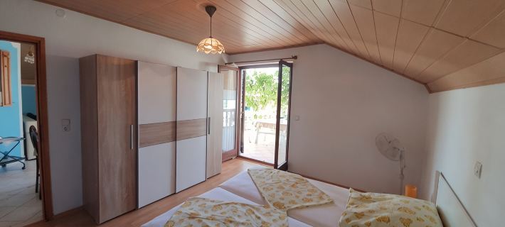 Nice, quiet, and inexpensive family apartment with proximity to sandy beach Hotels in Privlaka