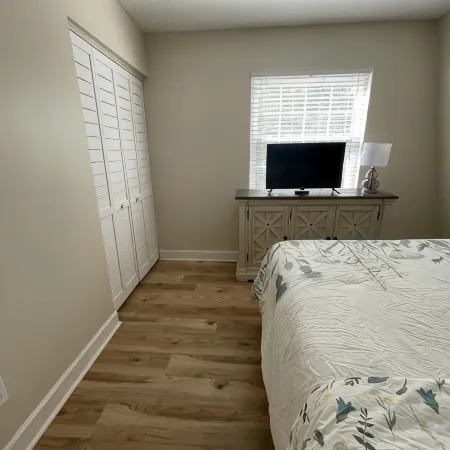 Perfect Little Condo in Downtown Auburn.
