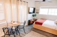 The Torrance Bungalow - ห้องครัว