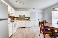 Sleepy Nook - Remodeled with Comfort & Style - Steps from Spooky Nook Hamilton - 무료 와이파이