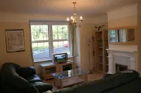 Oakhurst Gatwick B&B