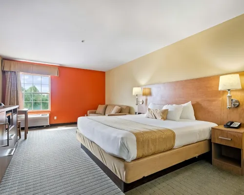 Big Splash Adventure Indoor Water Park & Resort Hotels in Orange County