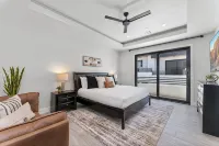 Serenity Sands. Private Spa. Sleeps 12. - 5-Star
