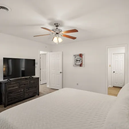 NEW - Moody BBQ Retreat w/Covered Patio