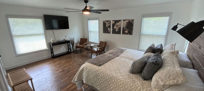 The Biggest Short-Term Rental Close to Tarleton University! 2 King Beds! Hotels in Erath County