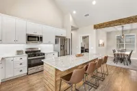 Rustic Home - Central AC, Game room, 4BR, Sleeps10 - con encanto