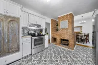 Remodeled Historical Home in Downtown Warm Springs