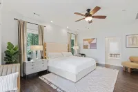 Lake Oconee | Waterfront, Dock & Hot Tub