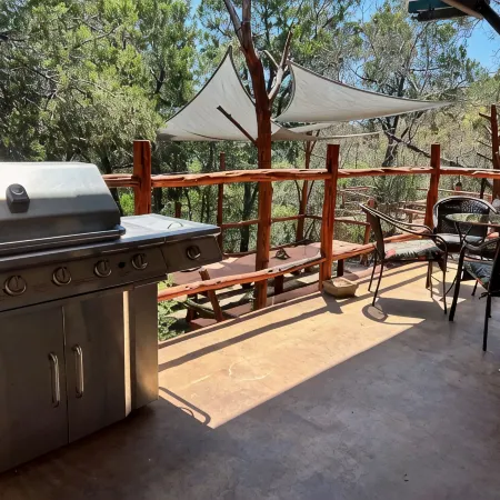 Secluded 1,200 SF Casita in Idyllic Hill Country Setting Minutes From Downtown Отели рядом с достопримечательностью «Озеро Трэвис»