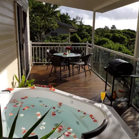 Tinaroo Sunset Retreat