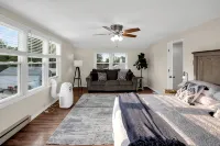 Bancroft House-6 Bdrms -3 King Beds-11 Beds-Spacious and Updated - 방갈로