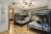 Welcome to “The Retreat on the Hill” – Your Peaceful Lakeside Getaway - Hytter