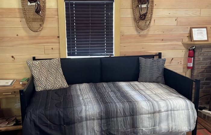 Adirondack Style Lodge - Minutes from Keuka Lake, Wineries. Very Private.