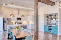 Luxurious Downtown Owosso Loft - Wifi