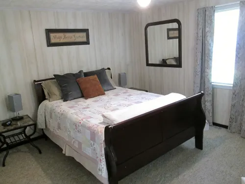 Country Farmhouse, Visit Family, Bristol Casino, Hiking/Biking, Relocating Here - 2-Star