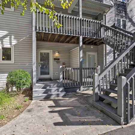 Deerfield Lakefront Condo/Boat Slip Included!
