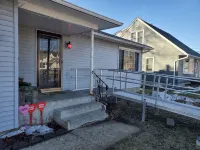 Charming Family 1-level and pet-friendly Home - Wifi