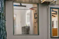 Lux Designer Private Waterfront Crooked River Sebago - Glass Walls - Huge Yard - 5-Star