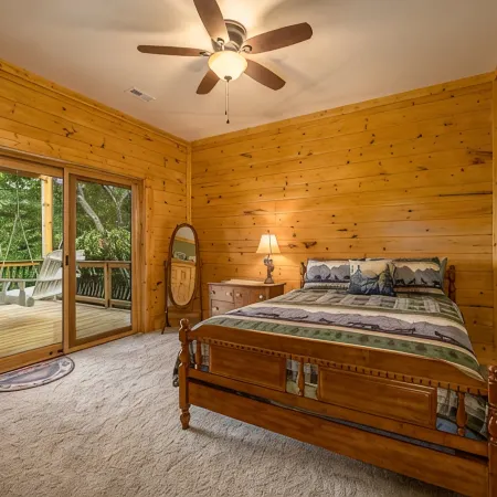 Luxury Family Lodge w/Amazing re-Views/Game Room/Hot-tub/Pool/10 min2Cades Cove