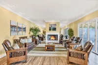 South Sandpoint Estate: Pool, Covered Spa, Theater & Walk to Downtown - Pools