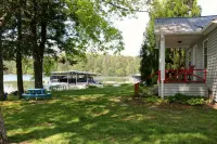 Boundary Waters Resort & Marina - 2-stjärniga